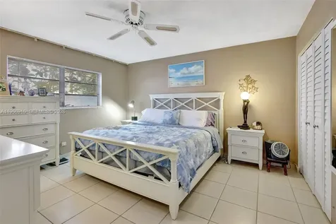 5300 Washington Street Hollywood FL 33021