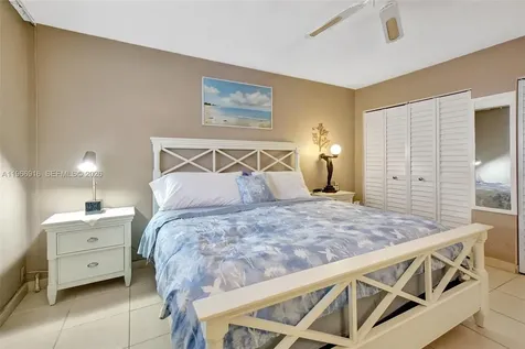 5300 Washington Street Hollywood FL 33021
