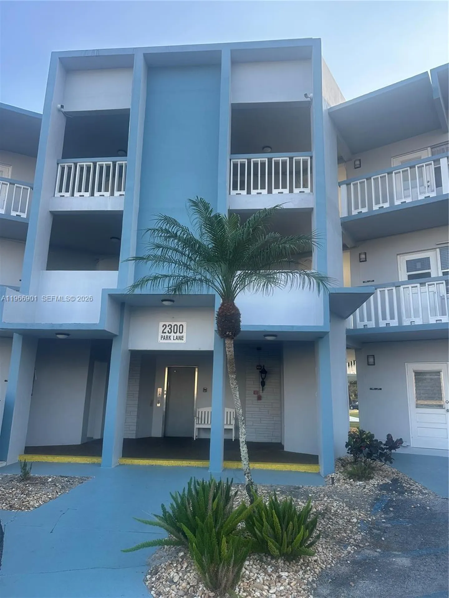 2300 Park Lane Hollywood FL 33021