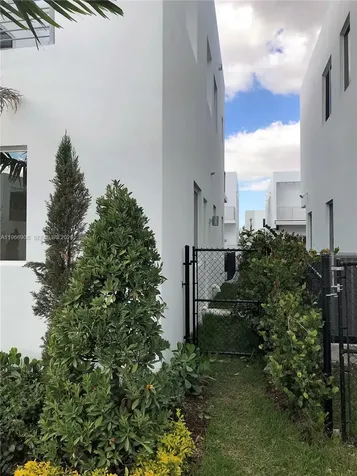 10055 NW 75th Street Doral FL 33178