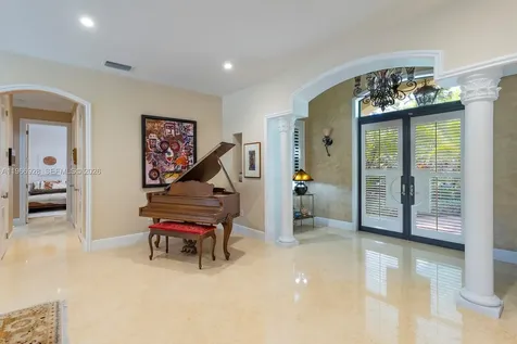 10601 SW 72nd Court Pinecrest FL 33156