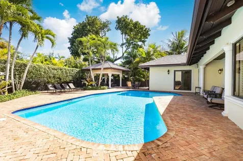 10601 SW 72nd Court Pinecrest FL 33156