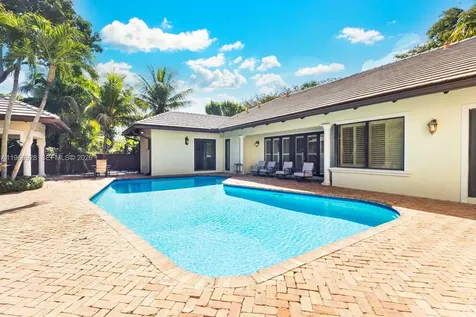 10601 SW 72nd Court Pinecrest FL 33156