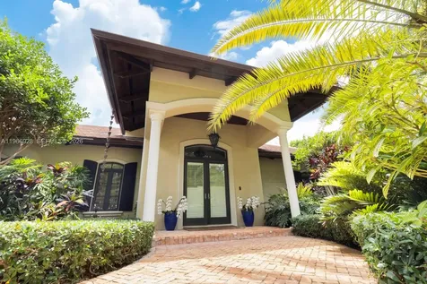 10601 SW 72nd Court Pinecrest FL 33156