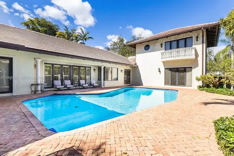 10601 SW 72nd Court Pinecrest FL 33156