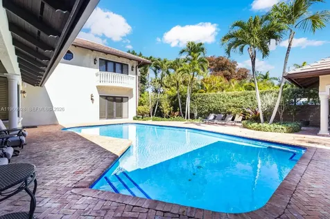 10601 SW 72nd Court Pinecrest FL 33156