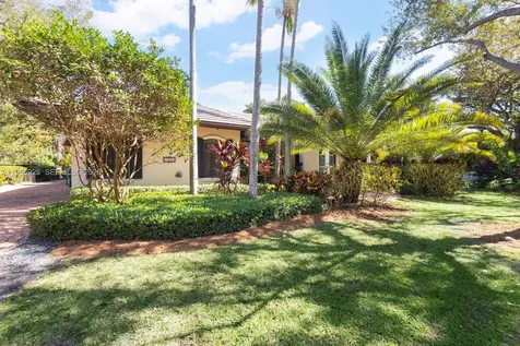 10601 SW 72nd Court Pinecrest FL 33156
