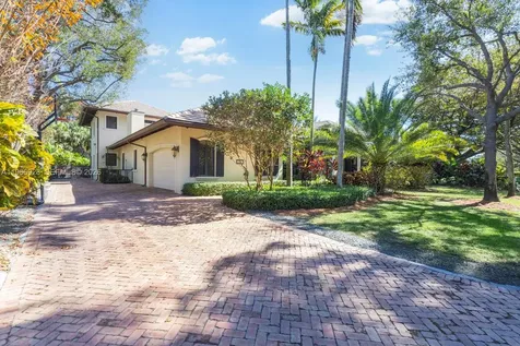 10601 SW 72nd Court Pinecrest FL 33156