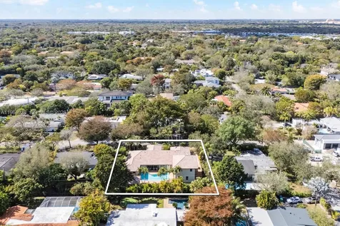 10601 SW 72nd Court Pinecrest FL 33156