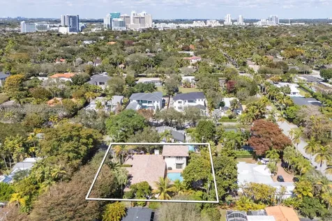 10601 SW 72nd Court Pinecrest FL 33156
