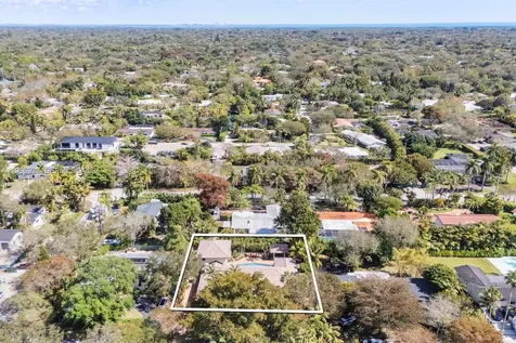 10601 SW 72nd Court Pinecrest FL 33156