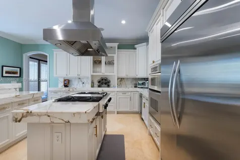 10601 SW 72nd Court Pinecrest FL 33156