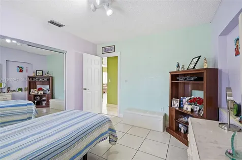 4791 W 3rd Avenue Hialeah FL 33012