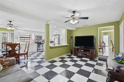 4791 W 3rd Avenue Hialeah FL 33012