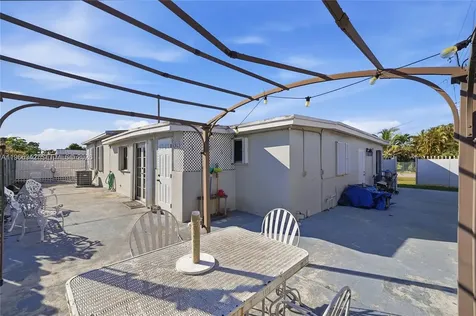 4791 W 3rd Avenue Hialeah FL 33012