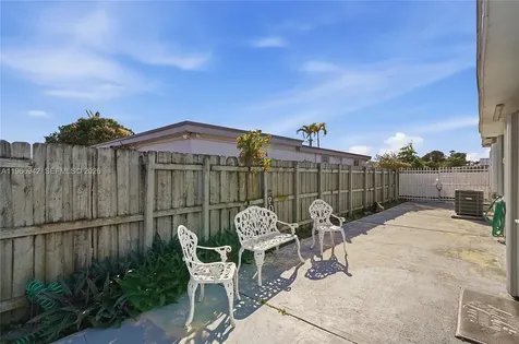 4791 W 3rd Avenue Hialeah FL 33012