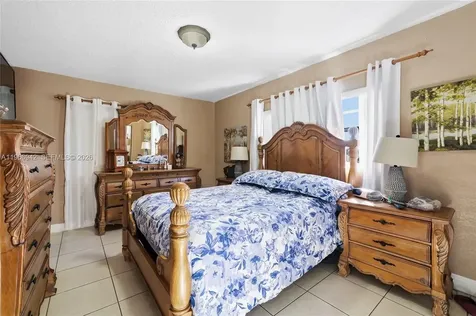 4791 W 3rd Avenue Hialeah FL 33012