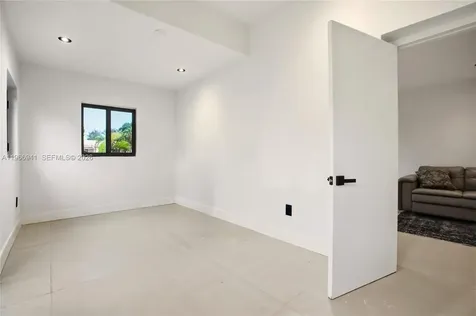 14324 Garden Drive Miami FL 33168