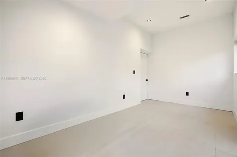 14324 Garden Drive Miami FL 33168
