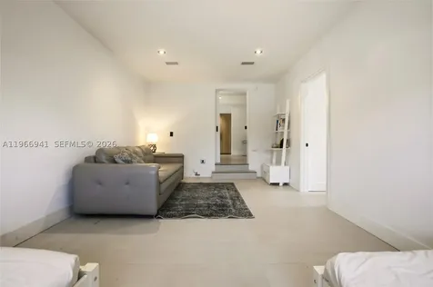 14324 Garden Drive Miami FL 33168