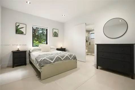 14324 Garden Drive Miami FL 33168