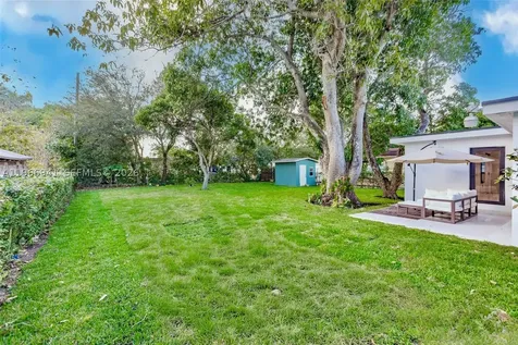 14324 Garden Drive Miami FL 33168