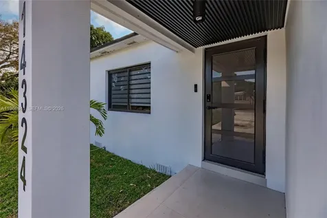 14324 Garden Drive Miami FL 33168