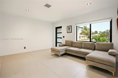 14324 Garden Drive Miami FL 33168
