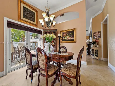 15715 SW 76th Terrace Miami FL 33193