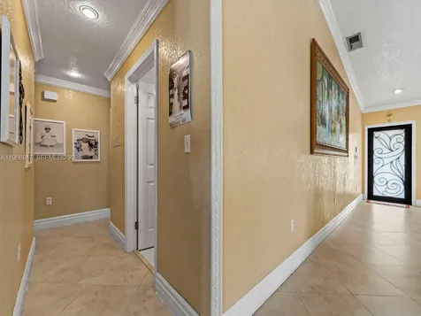 15715 SW 76th Terrace Miami FL 33193