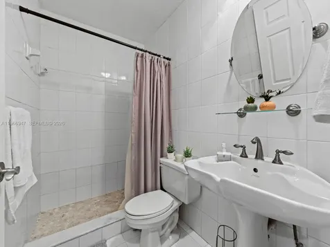 15715 SW 76th Terrace Miami FL 33193