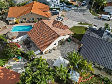 15715 SW 76th Terrace Miami FL 33193