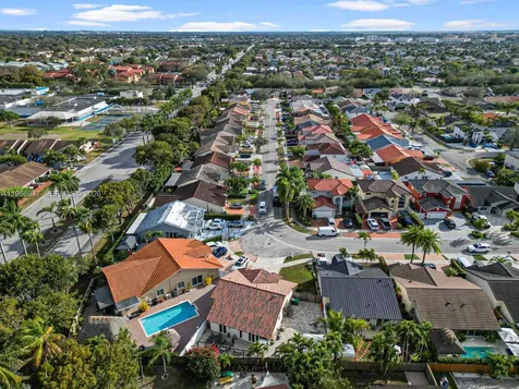 15715 SW 76th Terrace Miami FL 33193