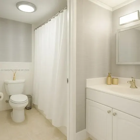 17021 N Bay Road Sunny Isles Beach FL 33160