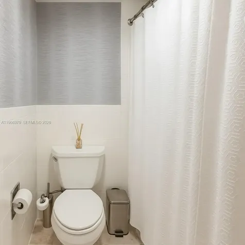 17021 N Bay Road Sunny Isles Beach FL 33160