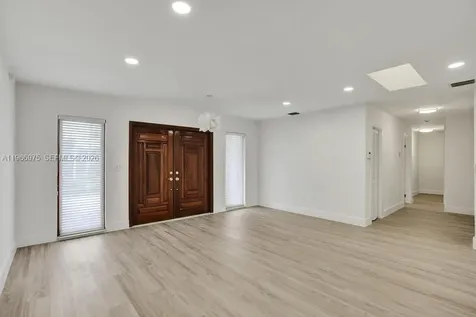 19710 NE 23rd Avenue Miami FL 33180