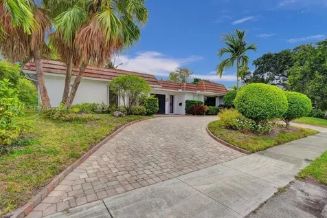 19710 NE 23rd Avenue Miami FL 33180