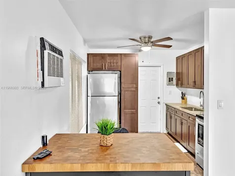 1313 NE 11th Street Fort Lauderdale FL 33304