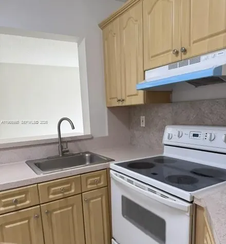 660 W Park Drive Miami FL 33172