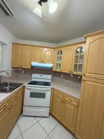 660 W Park Drive Miami FL 33172