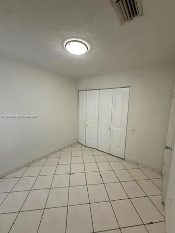 660 W Park Drive Miami FL 33172
