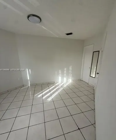 660 W Park Drive Miami FL 33172