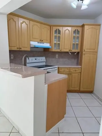 660 W Park Drive Miami FL 33172