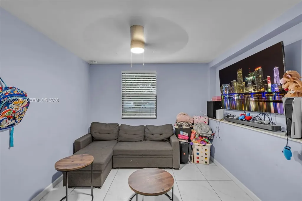 411 N 61st Avenue Hollywood FL 33024