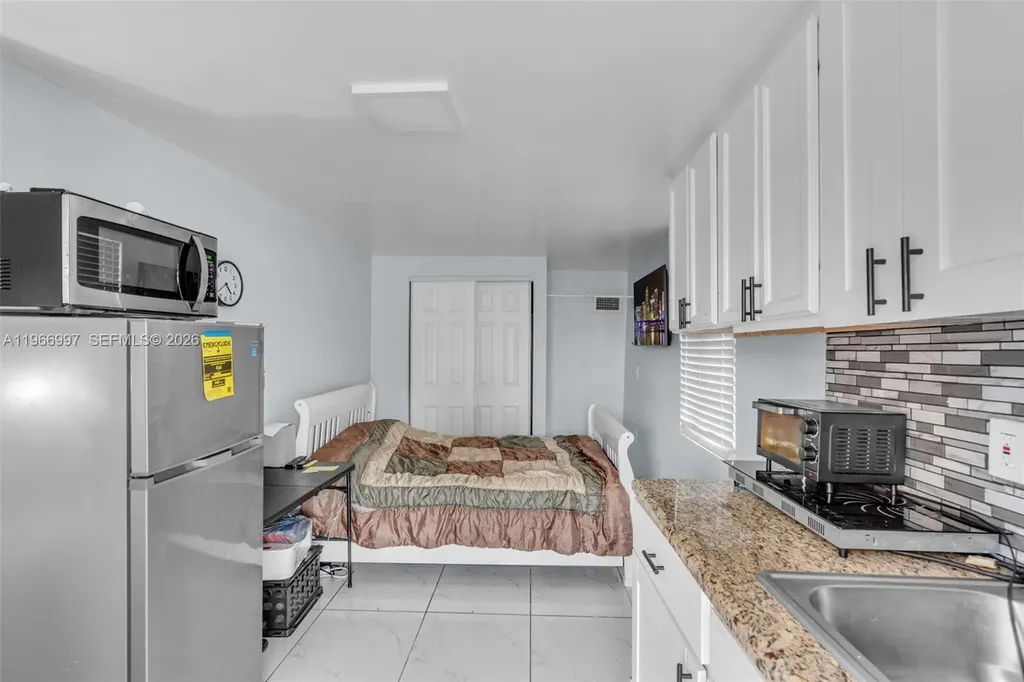 411 N 61st Avenue Hollywood FL 33024