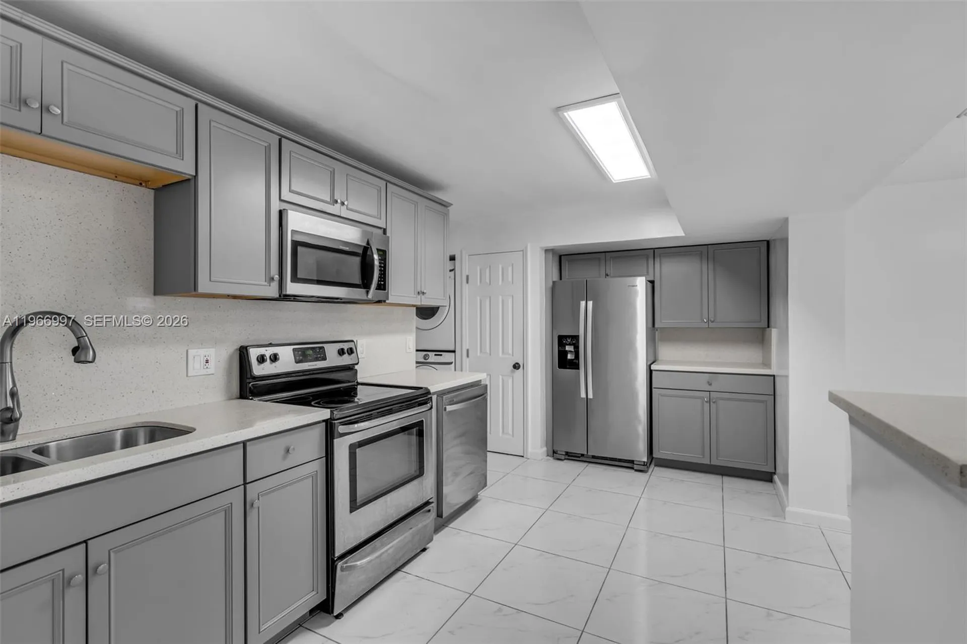 411 N 61st Avenue Hollywood FL 33024