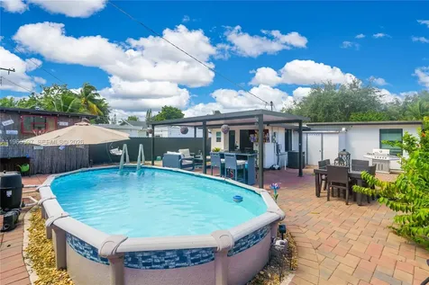 411 N 61st Avenue Hollywood FL 33024