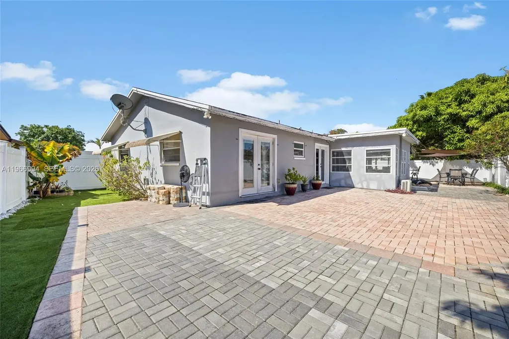 22658 SW 65th Circle Boca Raton FL 33428