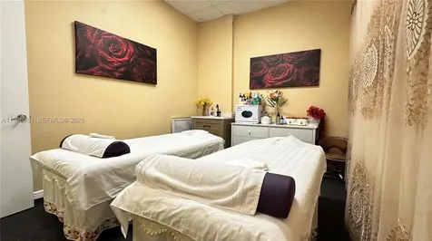 SW 40 Street Miami FL 33165