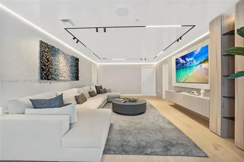17121 Collins Avenue Sunny Isles Beach FL 33160